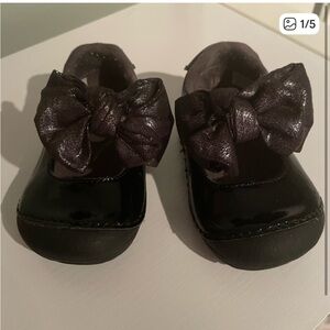 Stride Rite Black Patent Baby Bow Shoes